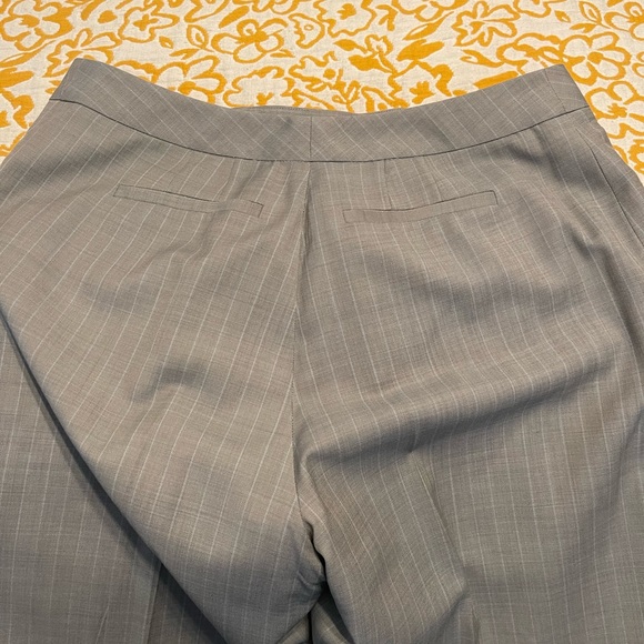 Ann Taylor 10P petite Pantsuit EUC - Picture 11 of 11
